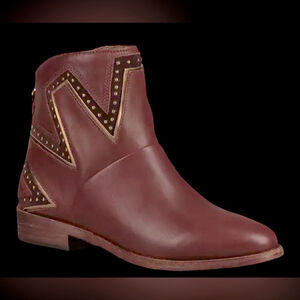 UGG LARS SUNBURST STUD SMOOTH LEATHER BOOTS MID BROWN WOMENS SIZE 7.5 US